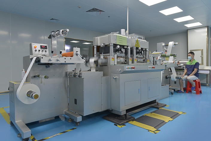瑞邦RBJ-320高速商標模切機